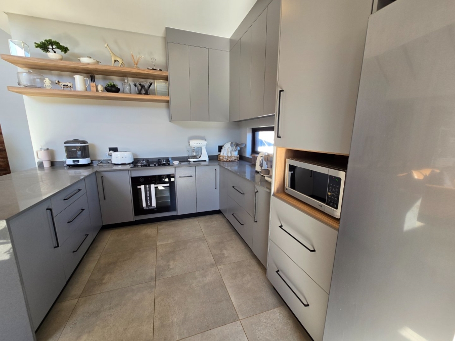 3 Bedroom Property for Sale in De Land Estate North West